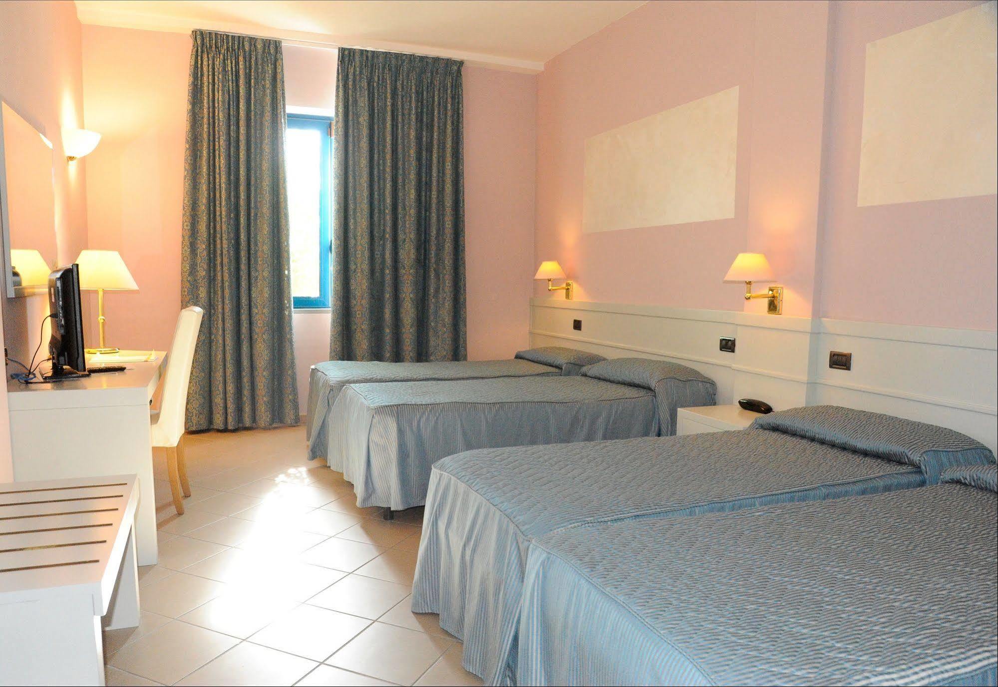 Euro Hotel Cascina Exterior photo